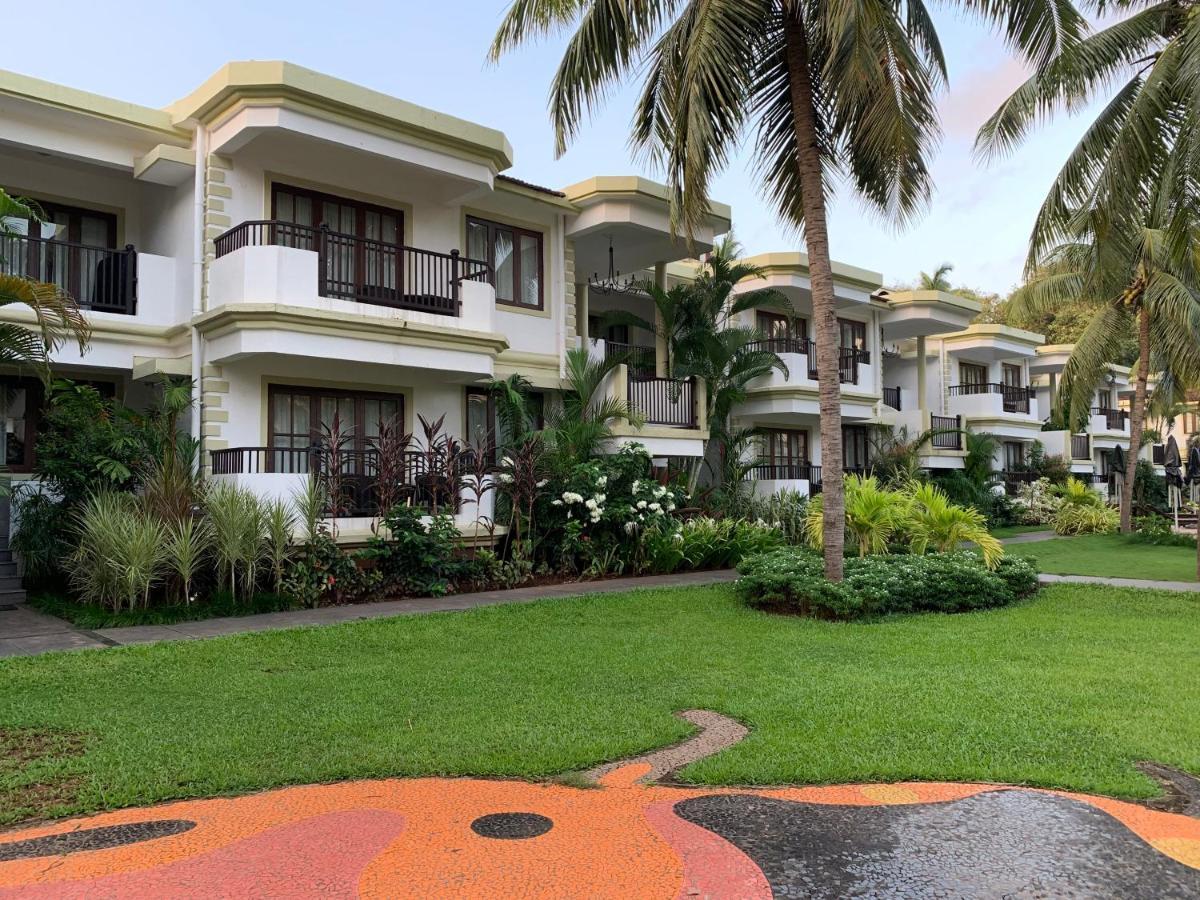 Sonesta Inns Beach Resort - Candolim Beach Exterior photo