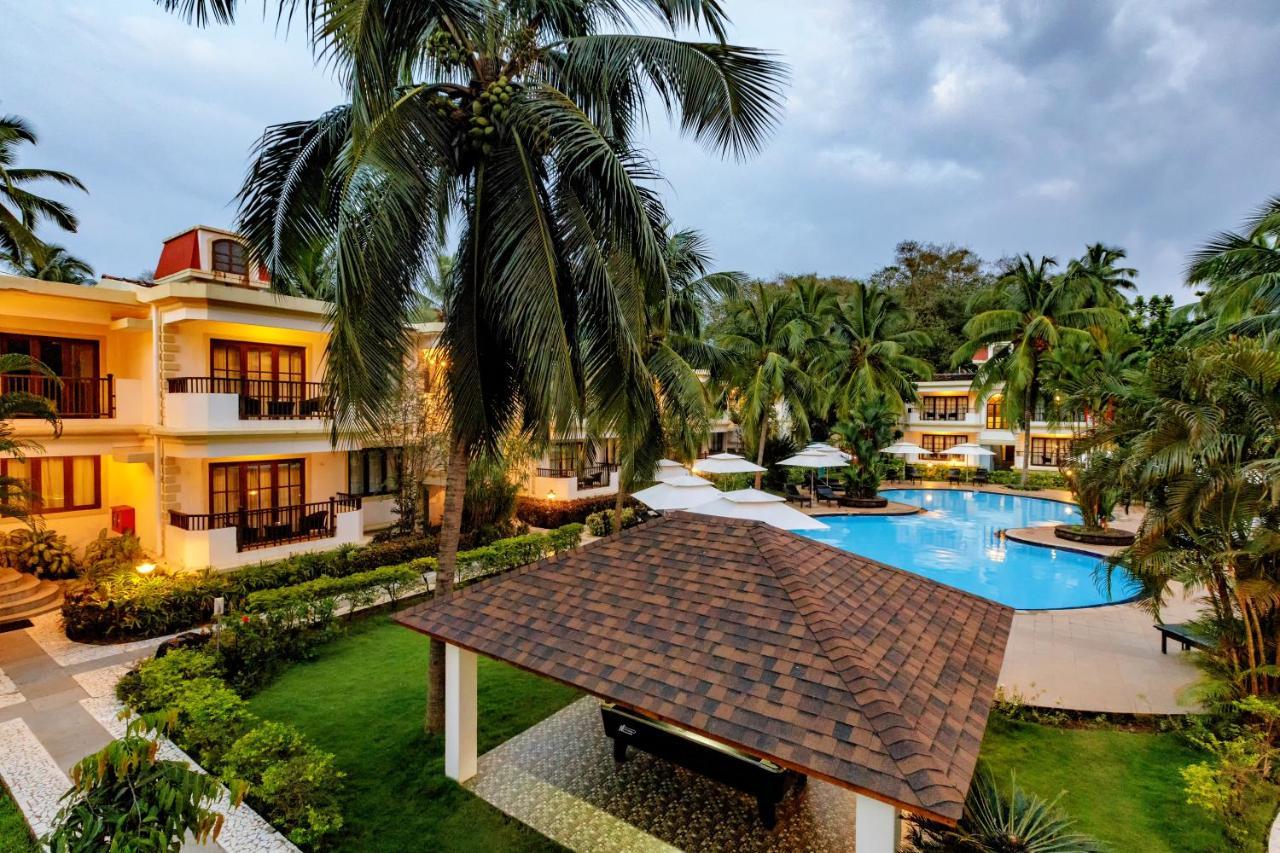 Sonesta Inns Beach Resort - Candolim Beach Exterior photo