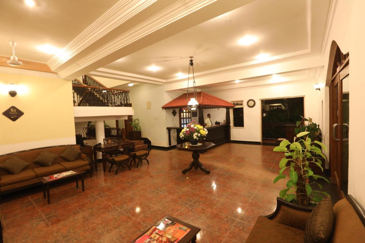 Sonesta Inns Beach Resort - Candolim Beach Exterior photo