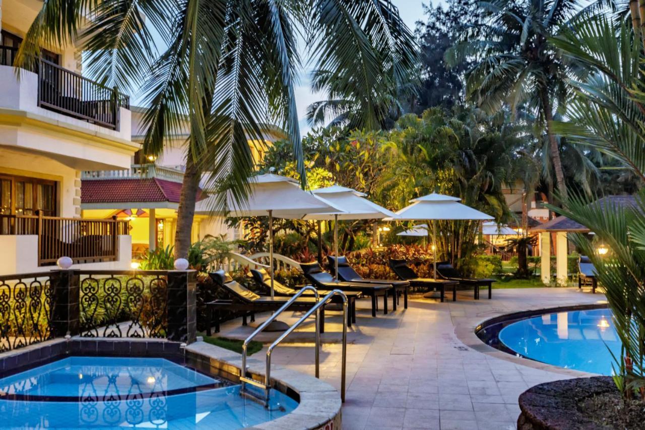 Sonesta Inns Beach Resort - Candolim Beach Exterior photo