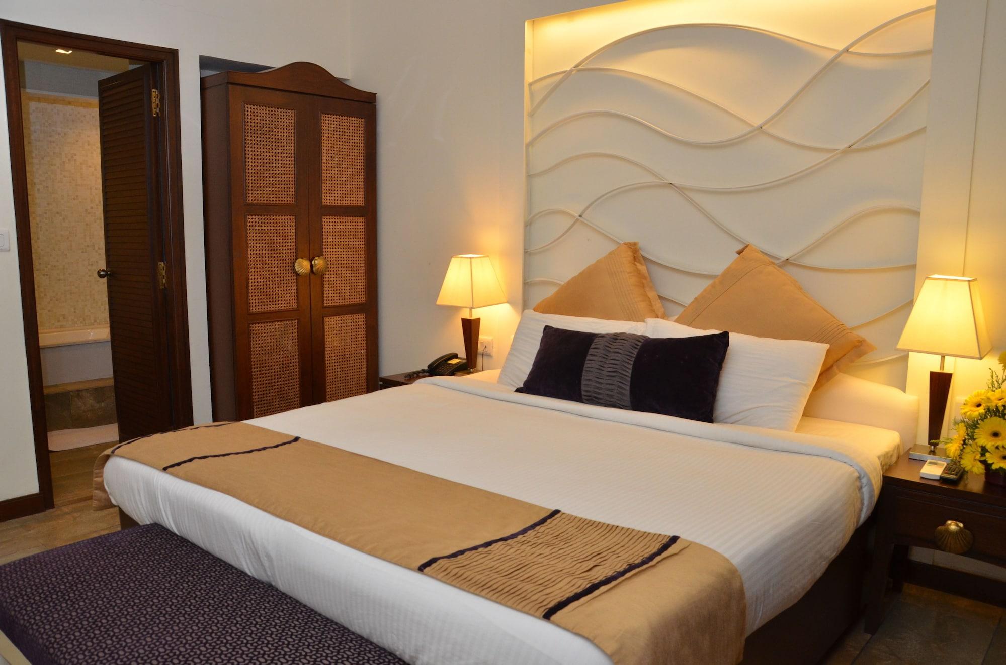Sonesta Inns Beach Resort - Candolim Beach Exterior photo