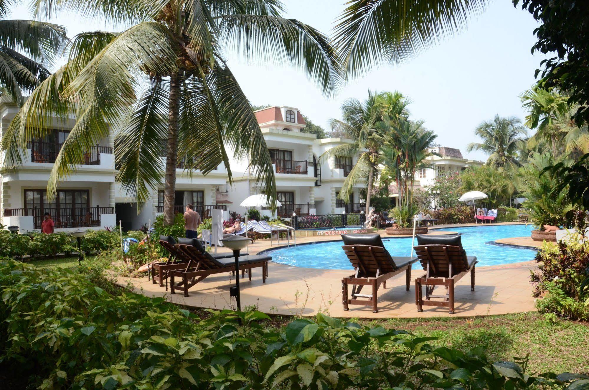 Sonesta Inns Beach Resort - Candolim Beach Exterior photo