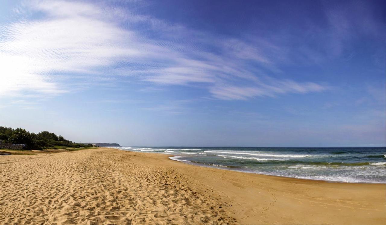 Sonesta Inns Beach Resort - Candolim Beach Exterior photo