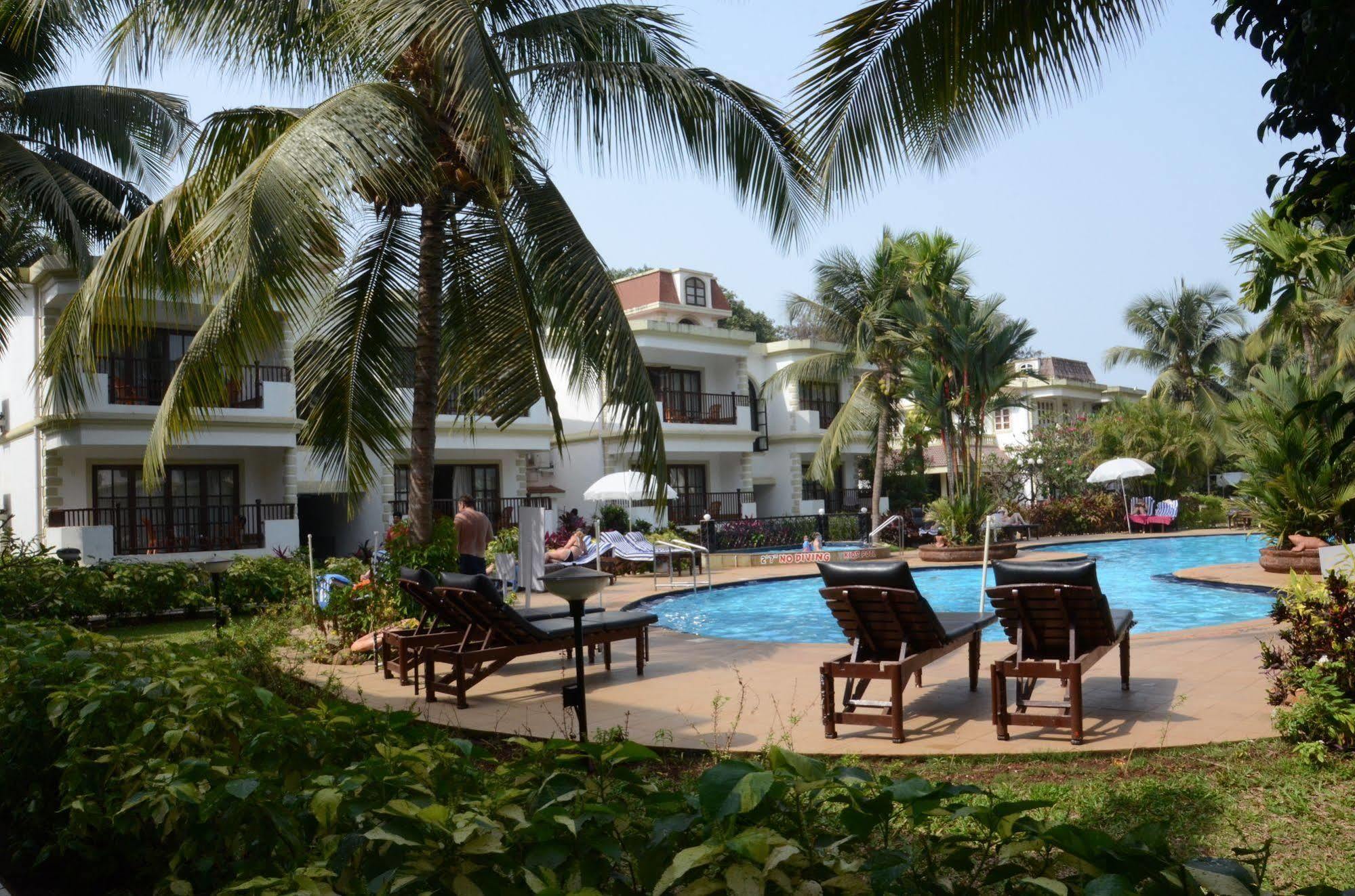 Sonesta Inns Beach Resort - Candolim Beach Exterior photo